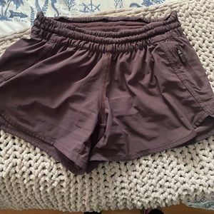 Lululemon tracker shorts size 6